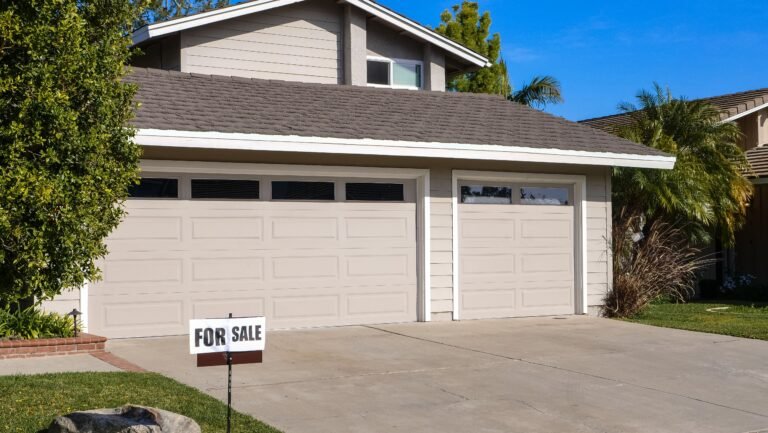 Los Angeles house not selling with a real estate sign